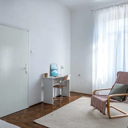 Bloom - City Center Apartment Pula